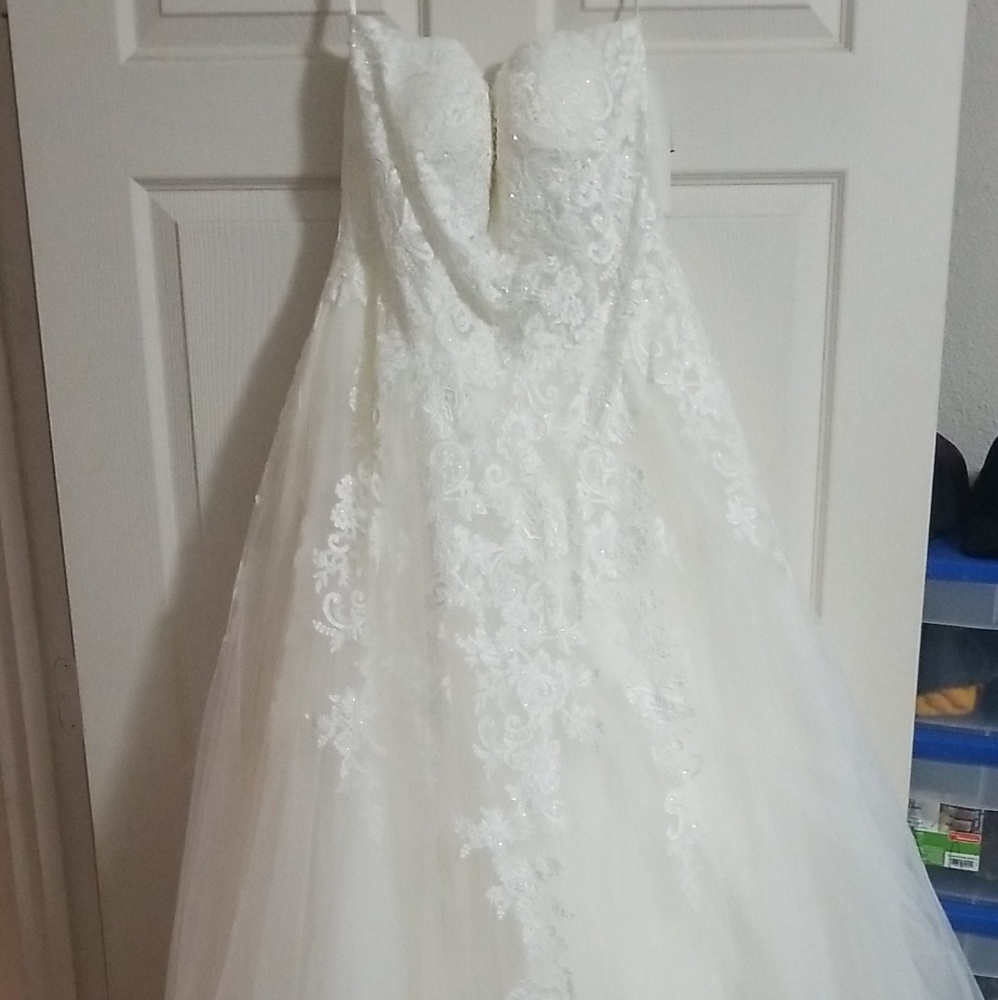 Wedding dress